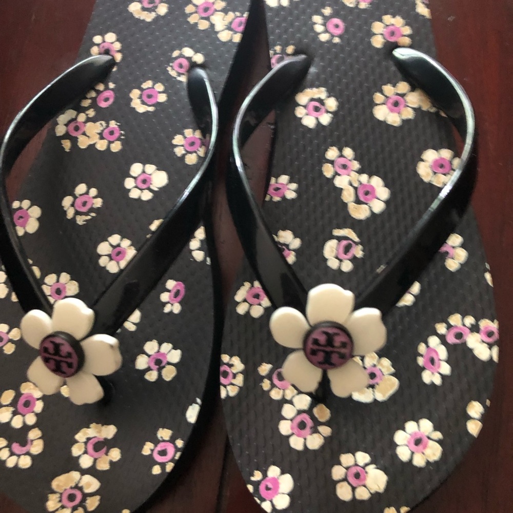 Tory Burch floral flip flops size 6